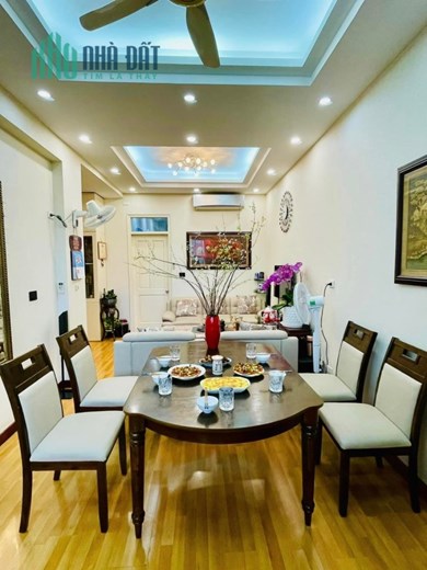 Chính Chủ Cần Bán Nhà Diện Tích Rộng tại Hà Nội