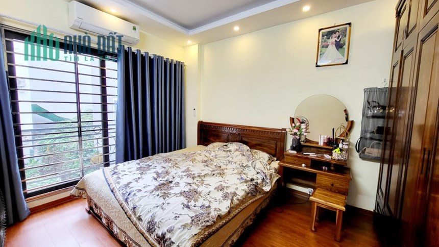 Hoàng Quốc Việt, sát mặt phố, ngõ thông ô tô, KD, PL, 45m2 giá 9 tỷ 0866585090