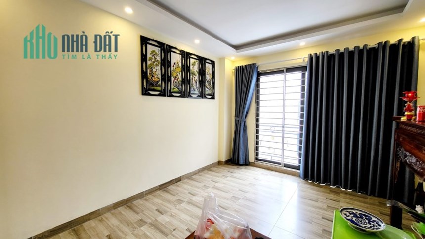 Hoàng Quốc Việt, sát mặt phố, ngõ thông ô tô, KD, PL, 45m2 giá 9 tỷ 0866585090