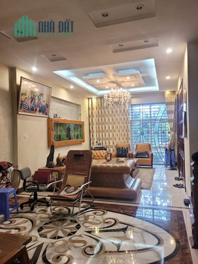 CÀN BÁN NHÀ NGỌC THUỴ DÂN XÂY ĐẸP NHƯ BT 5 TẦNG THANG MÁY DT 151M2  21 TỶ