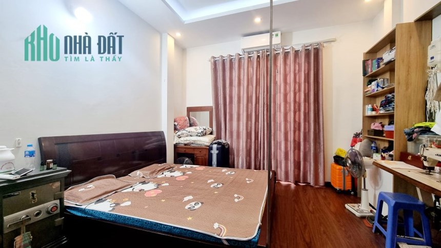 Bán Gấp Nhà Riêng Ngõ 109 Nguyễn Sơn - Long Biên  Ô tô đỗ Cổng