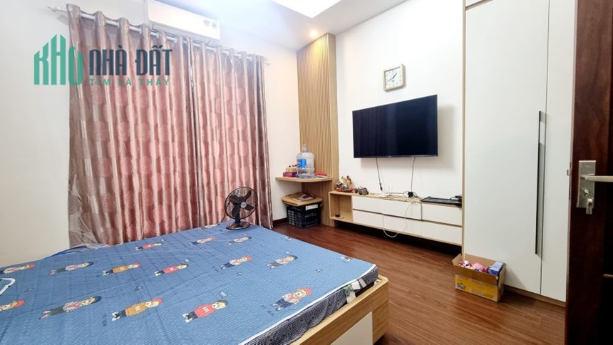 Bán Gấp Nhà Riêng Ngõ 109 Nguyễn Sơn - Long Biên  Ô tô đỗ Cổng