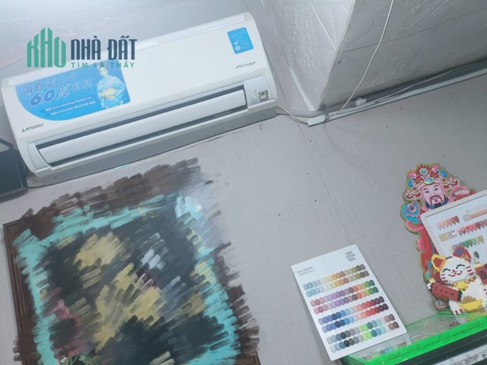 SANG NHƯỢNG TIỆM NAIL MI, GỘI ĐẦU