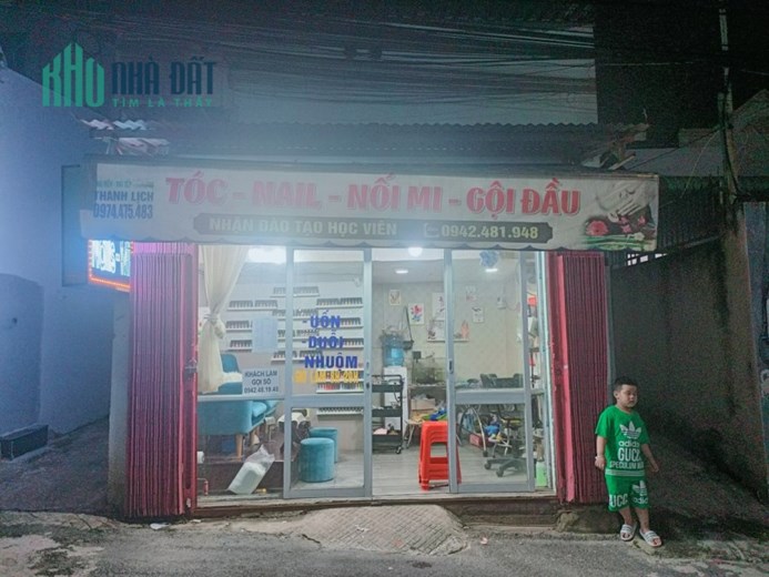 SANG NHƯỢNG TIỆM NAIL MI, GỘI ĐẦU