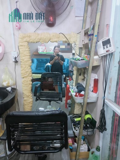 SANG NHƯỢNG TIỆM NAIL MI, GỘI ĐẦU