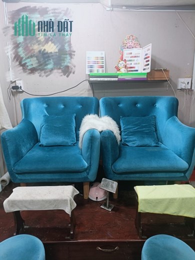 SANG NHƯỢNG TIỆM NAIL MI, GỘI ĐẦU