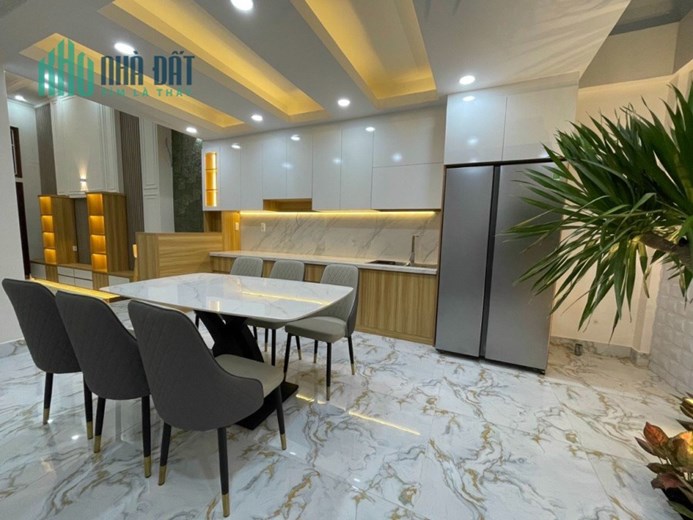 NHÀ NGỘP BÁN GẤP PHAN HUY ÍCH, DT 5x18, 3 TẦNG, GIÁ CHỈ 7.89 TỶ ( củ 9.3 )