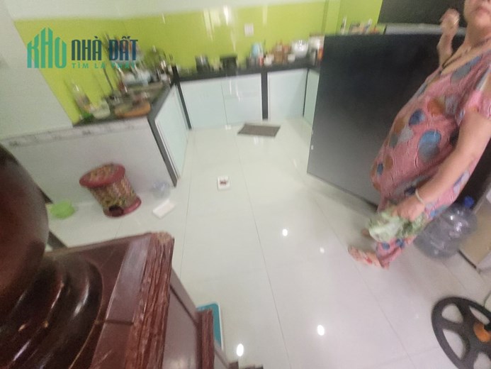 Bán nhà Thống Nhất, 4.2x18m, nở hậu (CN 92m) hẻm 3m chỉ hơn 4 tỷ