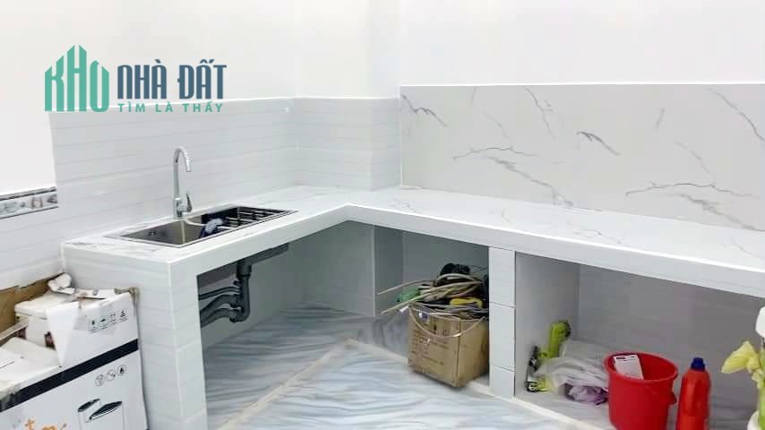 Nhà thuê 2 Tầng mới đẹp hẻm 23 Hồ Thanh Biên P4Q8 - Giá 8 Triệu