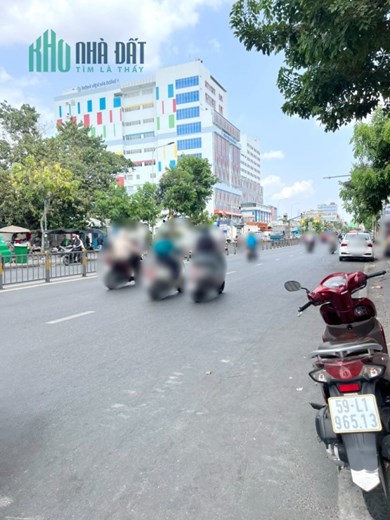 Nhà 4 tầng nở hậu đối diện BV Nhi Đồng đường Lý Thái Tổ P9Q10