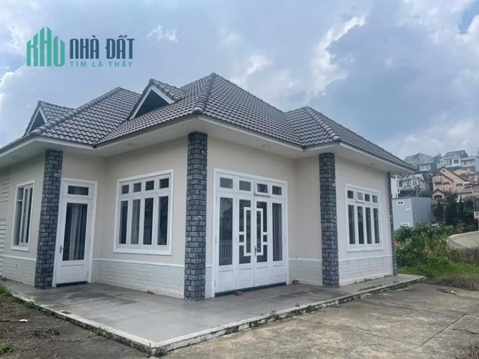 ( Gấp quá rồi ) Bán gấp Biệt Thự đẹp mặt tiền đường Tô Vĩnh Diện, Đà Lạt 727m2 giá 42 tỷ -> 30 tỷ
