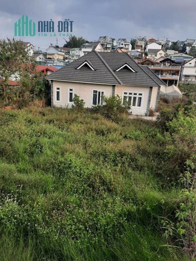 ( Gấp quá rồi ) Bán gấp Biệt Thự đẹp mặt tiền đường Tô Vĩnh Diện, Đà Lạt 727m2 giá 42 tỷ -> 30 tỷ