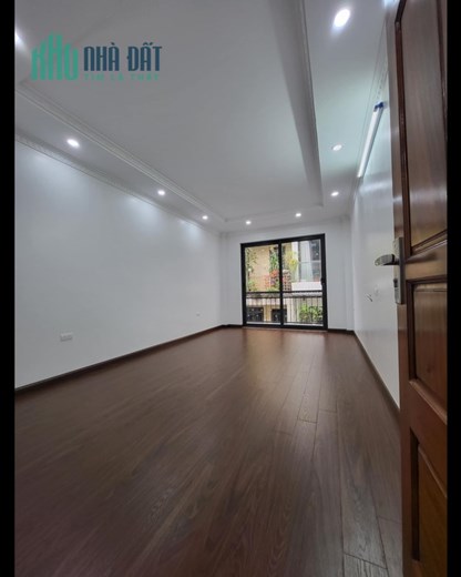 NHÀ PHÂN LÔ HOÀNG MAI THIẾT KẾ 5 TẦNG HIỆN ĐẠI THANG MÁY XỊN XÒ. GIÁ CHỈ 7.X TỶ.