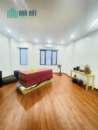 BÁN NHÀ RIÊNG BA BƯỚC RA CẦU MAI ĐỘNG LĨNH NAM 40m MT4.2m giá NHỈNH 3  tỷ