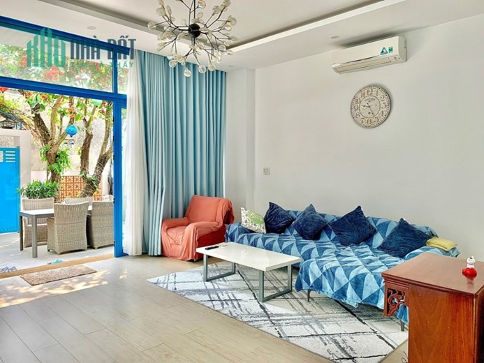Bán Villa sân vườn gần biển ngay Chế lan Viên Quận Ngũ Hành Sơn Đà Nẵng 220m2 3 tầng