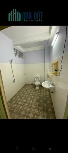 Cho thuê nguyên tầng lầu giá chỉ 3tr, toilet riêng đối diện cổng chính bến xe Quận 8
