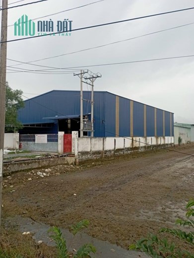 BÁN RẺ NHÀ XƯỞNG XÂY SẴN 2.000m2 Ở ĐỨC HOÀ, CÓ GỞI HH CHO AE MG GIỚI THIỆU DÙM