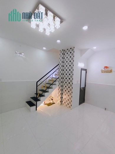 BÁN NHÀ MỚI 100 %. 1 TRỆT 2 LẦU