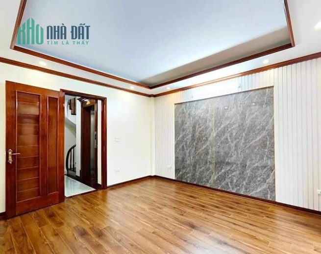 Bán nhà diện tích 34m2 Phố TÔ VĨNH DIỆN, THANG MÁY, Ô TÔ NHỎ ĐỖ CỬA