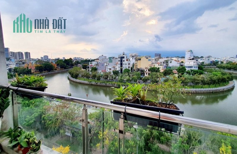 Một chiếc phòng VIEW ĐẸP HẾT NƯỚC CHẤM ở đường HOÀNG SA, Quận 3!!!