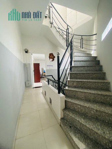 BÁN NHÀ TÂN PHÚ GẦN ĐẦM SEN 100M2 3TẦNG
