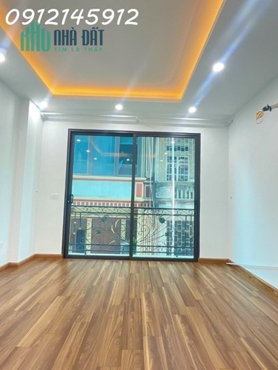 Nam Từ Liêm, PHÂN LÔ, GARA, 45m, 5T, 5 tỷ 75, KD, ở sướng