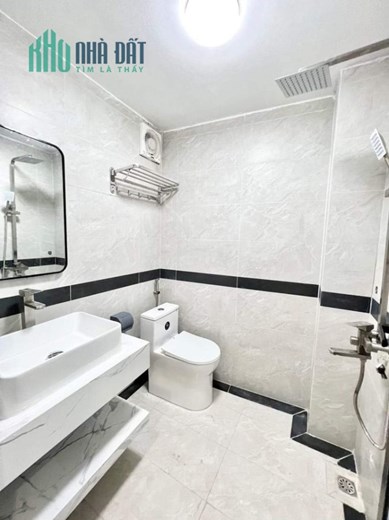 Bán Nhà Văn Tiến Dũng, Oto, Ngõ Thông, 5 tầng mới, 37m2, giá 4 tỷ