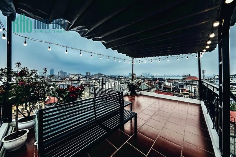 Bán ngôi nhà 45m2 phố Nguyễn Sơn, Long Biên Gara 2 Ô tô Thang máy XỊN Kinh doanh Sầm uất 8.3 Tỷ