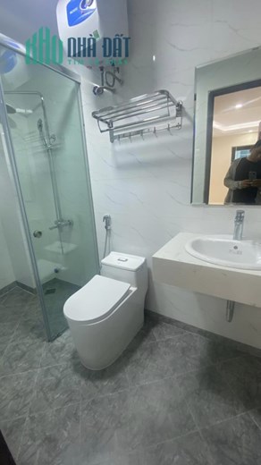 Bán ngôi nhà 45m2 phố Nguyễn Sơn, Long Biên Gara 2 Ô tô Thang máy XỊN Kinh doanh Sầm uất 8.3 Tỷ