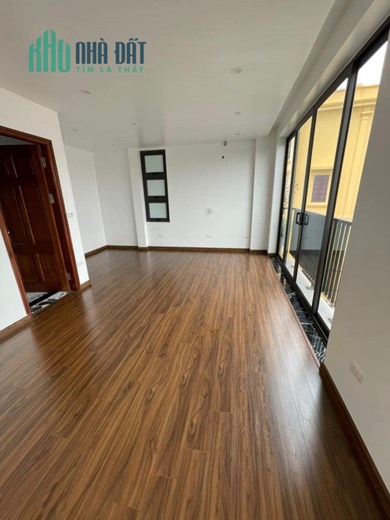 Bán nhà 48m2 phố Nguyễn Sơn, Long Biên Gara 2 Ô tô Thang máy Nhập Kinh doanh vô địch 8.2 Tỷ
