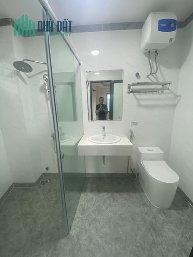 Bán ngôi nhà 45m2 phố Nguyễn Sơn, Long Biên Gara 2 Ô tô Thang máy Kinh doanh siêu tốt 8.4 Tỷ