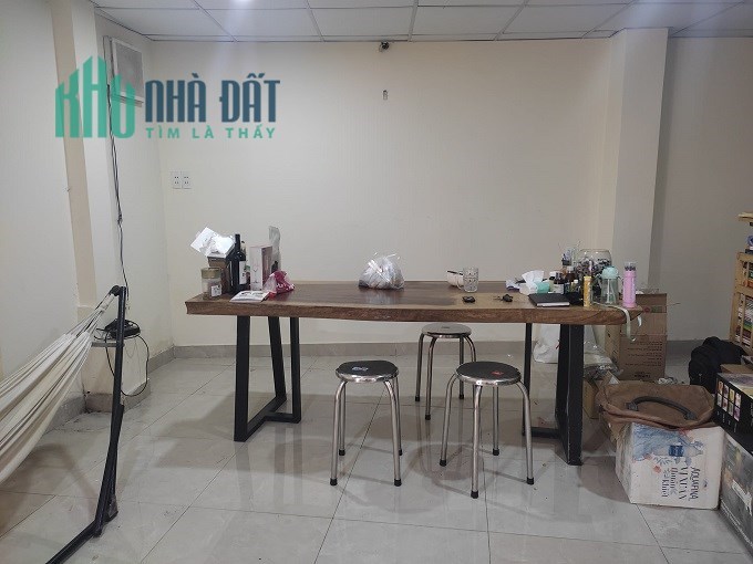 Bán nhà ngộp đường Nguyễn Phúc Chu, P15, Tân Bình, 57m2, 2 tầng, ngang 7m.