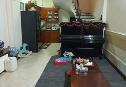 BÁN NHÀ NGÕ 553 GIẢI PHÓNG 38Mx5T - NGÕ THÔNG - OTO ĐỖ GẦN - NHÀ ĐẸP Ở LUÔN - HƠN 3 TỶ