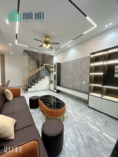 Nhà 3 tầng mới xây Ô TÔ đậu, đường Tô Hiệu, ngã 4 Hoàng Thị Loan