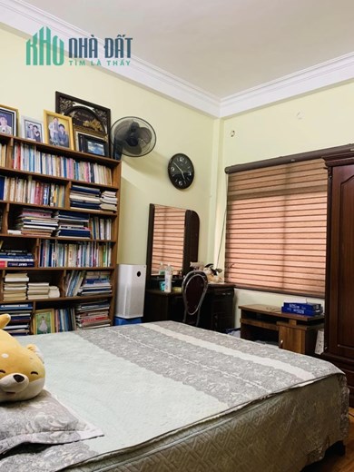 Đi nước ngoài cần bán gấp nhà Quan Nhân 4 tầng dt 46m2 ngõ ô tô đỗ gần