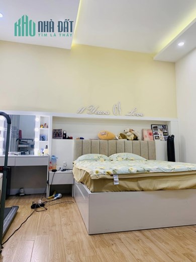 Đi nước ngoài cần bán gấp nhà Quan Nhân 4 tầng dt 46m2 ngõ ô tô đỗ gần