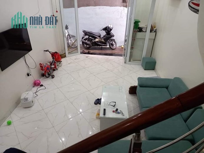 Bán nhà Yên Xá- Tân Triều 30mx 3 tầng, ngõ 3 gác, oto cách 50m, giá chỉ 2.45 tỷ