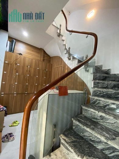 Bán gấp Tòa Biệt Thự Lê Trọng Tấn  Lô góc 120 m2 5 Tầng 13,5 Tỷ. Đường Vỉa hè ô tô tải.