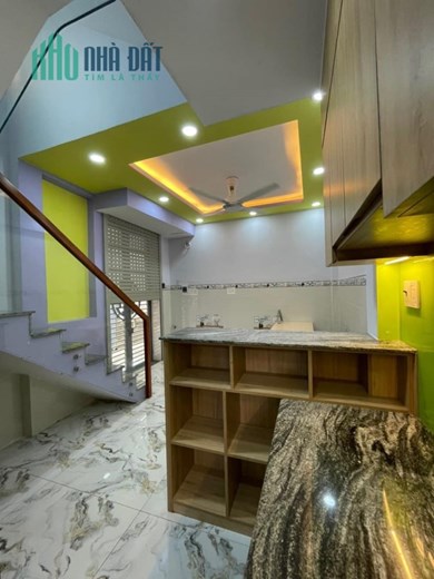 GẤP BÁN NHÀ MỚI ĐẸP TT BÌNH THẠNH -GẦN SIÊU THỊ EMART- NGANG 4,23M NỞ HẬU-2PN-2WC-CHỈ 2,8 TỶ