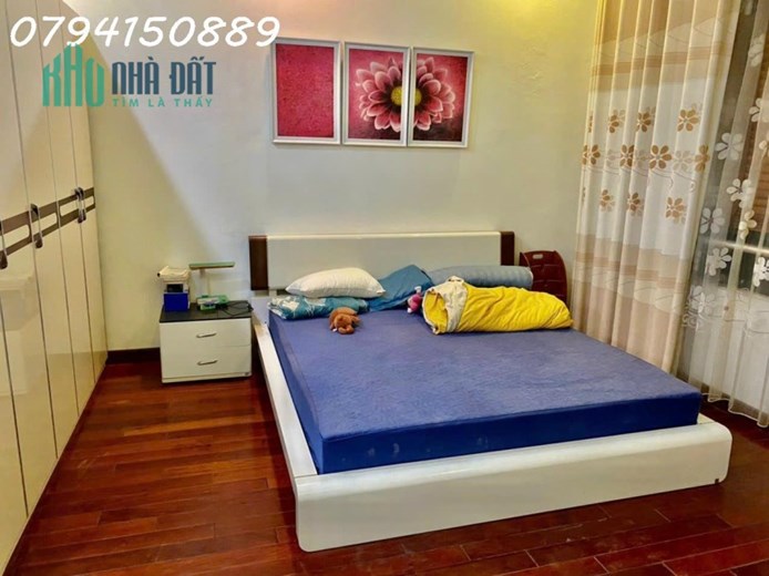 Nhà ĐỘC Lập Phố Văn Cao .
