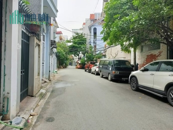 BIỆT THỰ SÂN VƯỜN PHỐ BỒ ĐỀ LONG BIÊN 110M2 4 TẦNG THANG MÁY 22.9 TỶ
