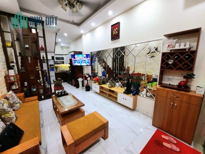 BÁN NHÀ LÊ TRỌNG TẤN HÀ ĐÔNG GIÁ SIÊU HÓT 35 M2 CHỈ VỚI GIÁ 2.4 TỶ.