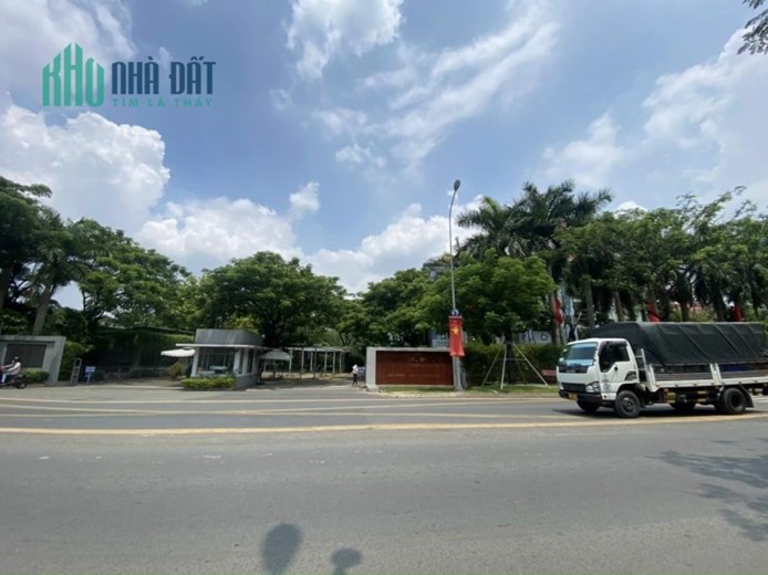 Nền biệt thự KDC Phú Nhuận, cạnh UBND Q12, diện tích 152.5m2, sổ đỏ cá nhân, giá 52tr/m2