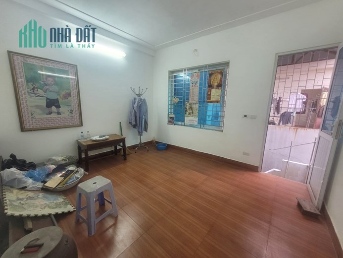 Bán nhà riêng phố Thịnh Quang 30m 6 tầng 3 ngủ ngõ nông gần phố ở ngay nhỉnh 3 tỷ lh 0817606560