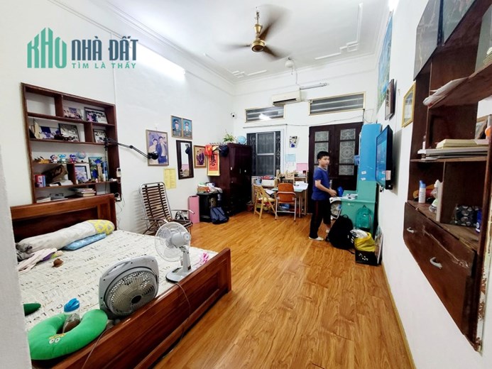 Bán nhà riêng phố Thịnh Quang 30m 6 tầng 3 ngủ ngõ nông gần phố ở ngay nhỉnh 3 tỷ lh 0817606560