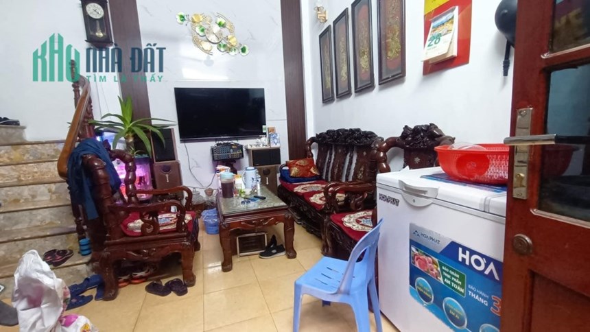 BÁN NHÀ TÂN MAI, NGÕ THÔNG THOÁNG MÁT, GẦN PHỐ, 28M x 4 TẦNG 1 TUM, 2,9 TỶ (CÓ TL)