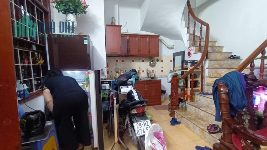 BÁN NHÀ TÂN MAI, NGÕ THÔNG THOÁNG MÁT, GẦN PHỐ, 28M x 4 TẦNG 1 TUM, 2,9 TỶ (CÓ TL)