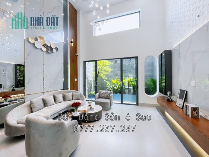 SIÊU PHẨM THANG MÁY MẶT TIỀN hoạt động ĐA NGHÀNH NGHỀ TẠI GÒ VẤP 15 TỶ