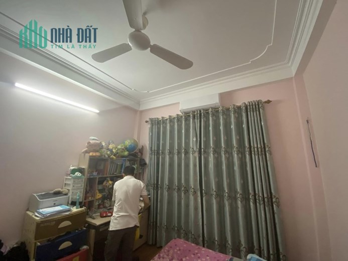 MUA NHÀ MỚI BÁN NHÀ ĐANG Ở KHU CẦU ĐƠ 4, MẶT TIỀN RỘNG DT 35M GIÁ 3,1 TỶ.