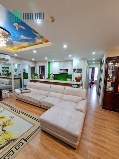 Bán nhà biệt thự đẳn cấp  phố Vân Trì . diện tích khủng 210m2 . Ô tô tránh ở cực sướng . giá 12.6 tỷ